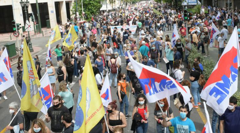 Massenproteste in ganz Griechenland