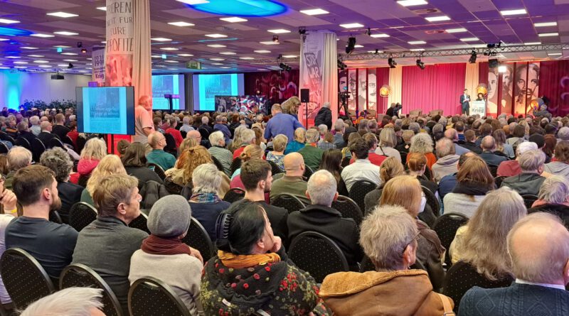 Großer Andrang bei der Rosa-Luxemburg-Konferenz