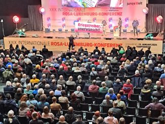 Tausende Menschen bei Rosa-Luxemburg-Konferenz in Berlin